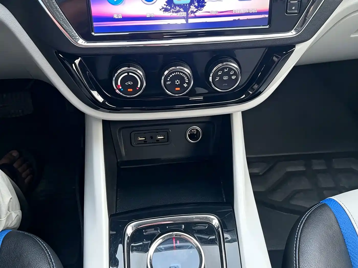 Soueast DX3 New Energy 2018 2018 EV Flagship