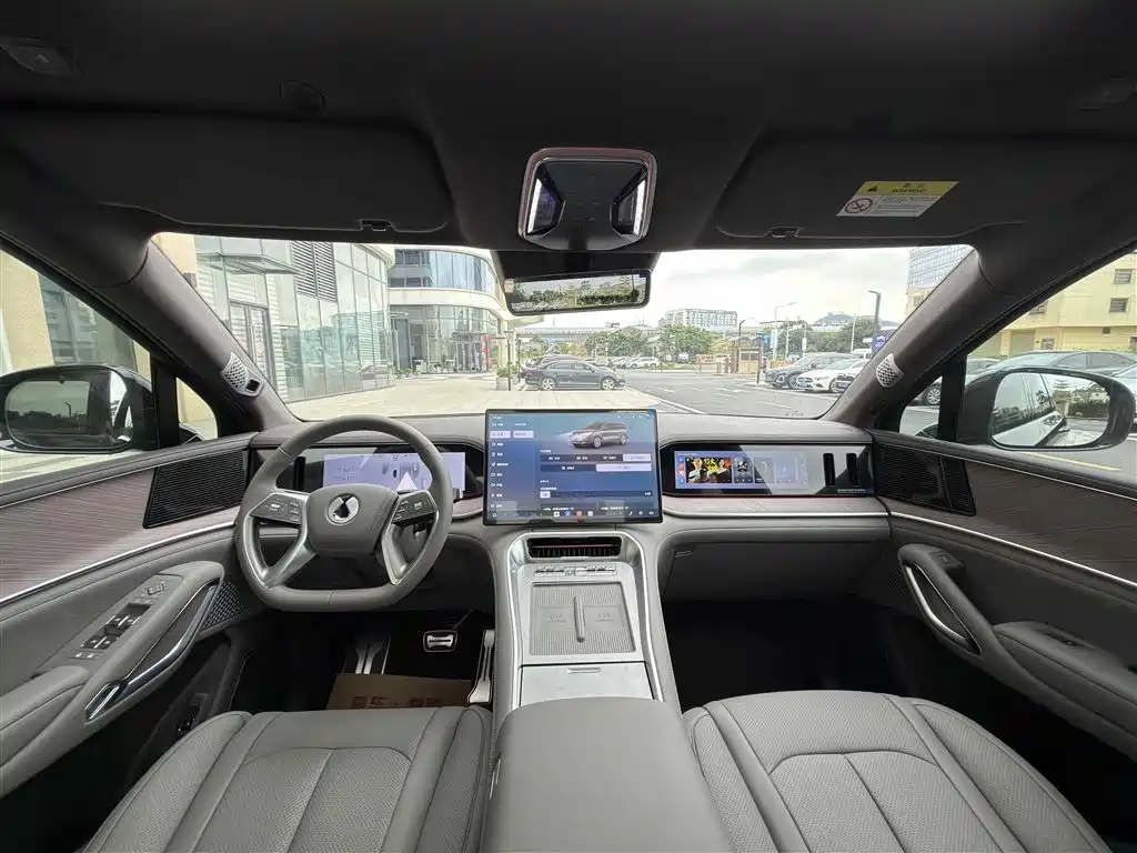 Denza N9 2025 Model Premium Excellence фото 6