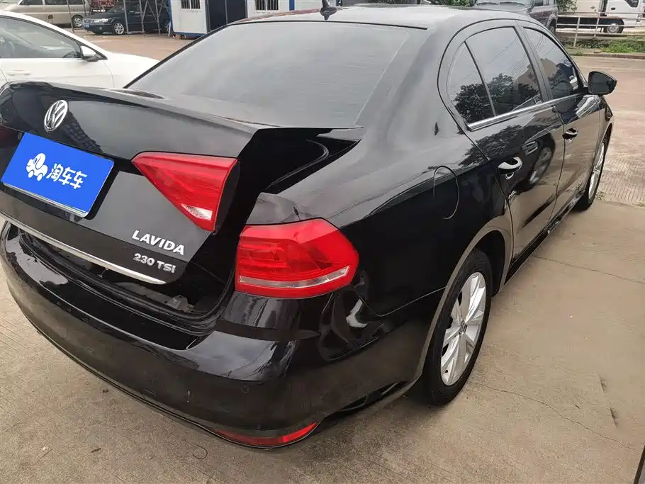 Volkswagen Lavida 2017 230TSI DSG Comfort Edition фото 3