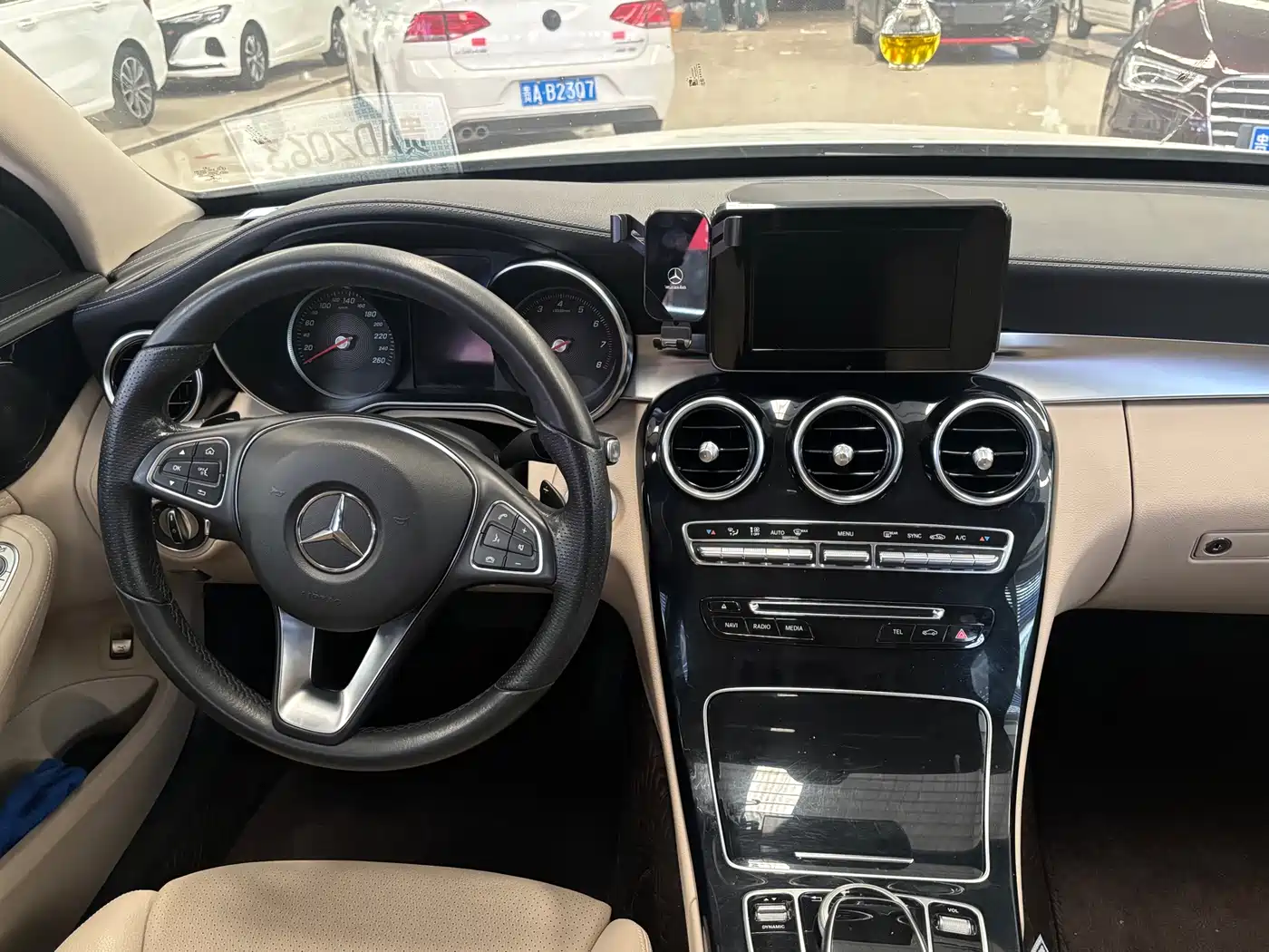 Mercedes-Benz C-Class 2017 Facelift C 180 L Dynamic Sport Edition фото 9