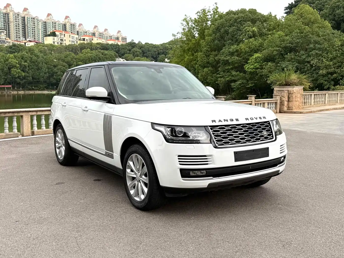 Land Rover Range Rover 2016 3.0 SC V6 Vogue фото 3