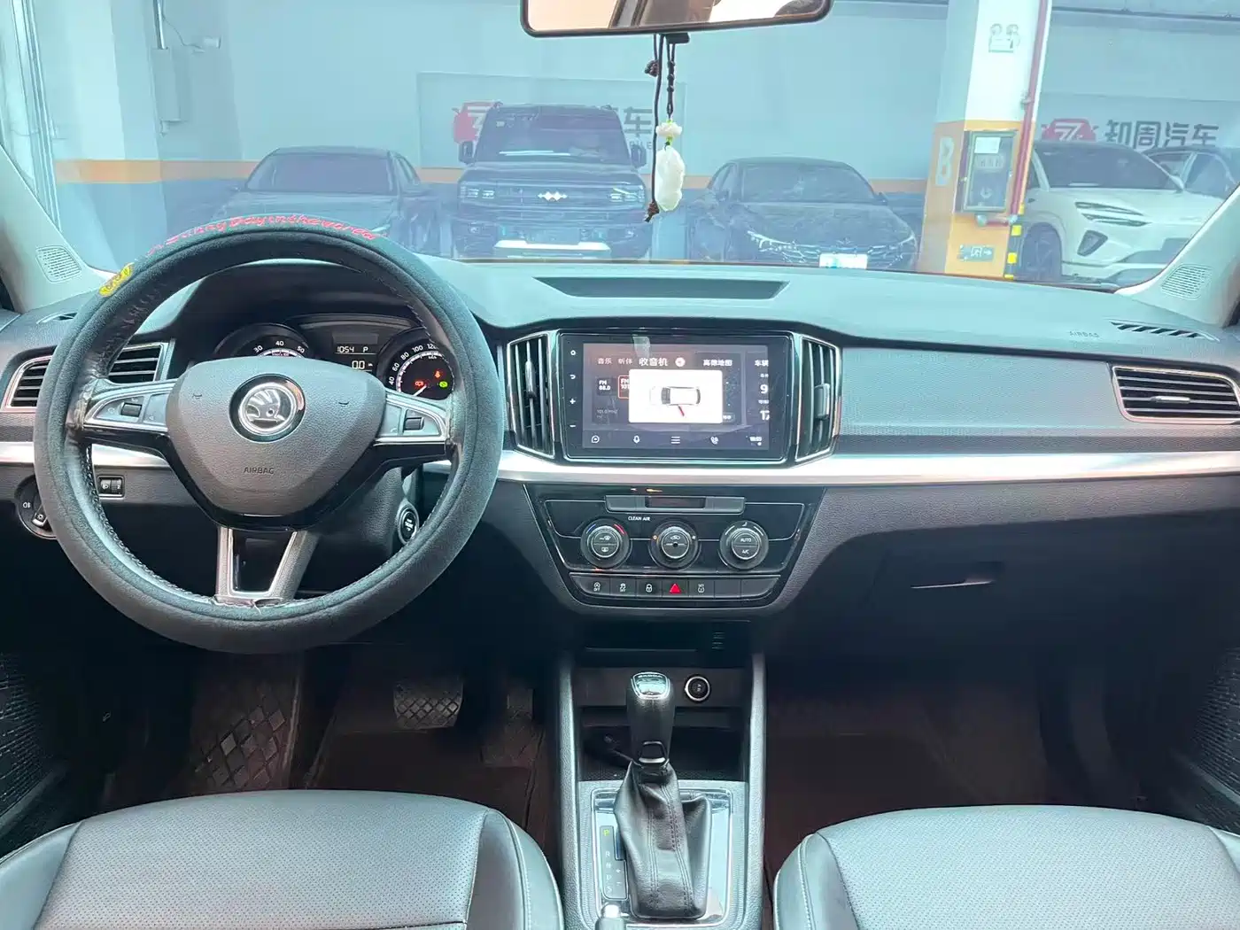 Škoda Kamiq 2023 1.5L Auto Comfort Edition фото 8
