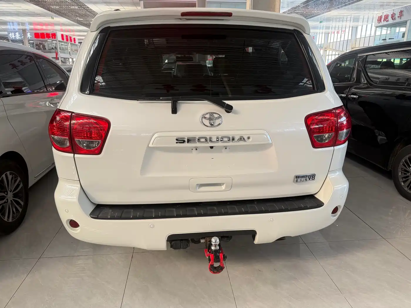 Toyota Sequoia 2015 2010 5.7 Platinum Edition
