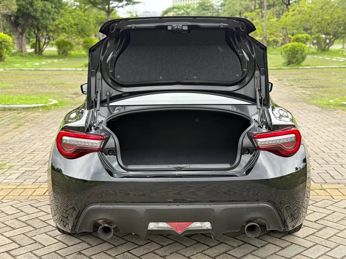 Toyota 86 2017 2.0L Manual Luxury фото 21