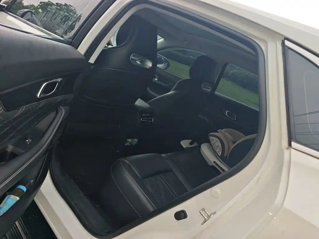 Changan UNI-K 2023 2024 2.0T FWD Global Edition