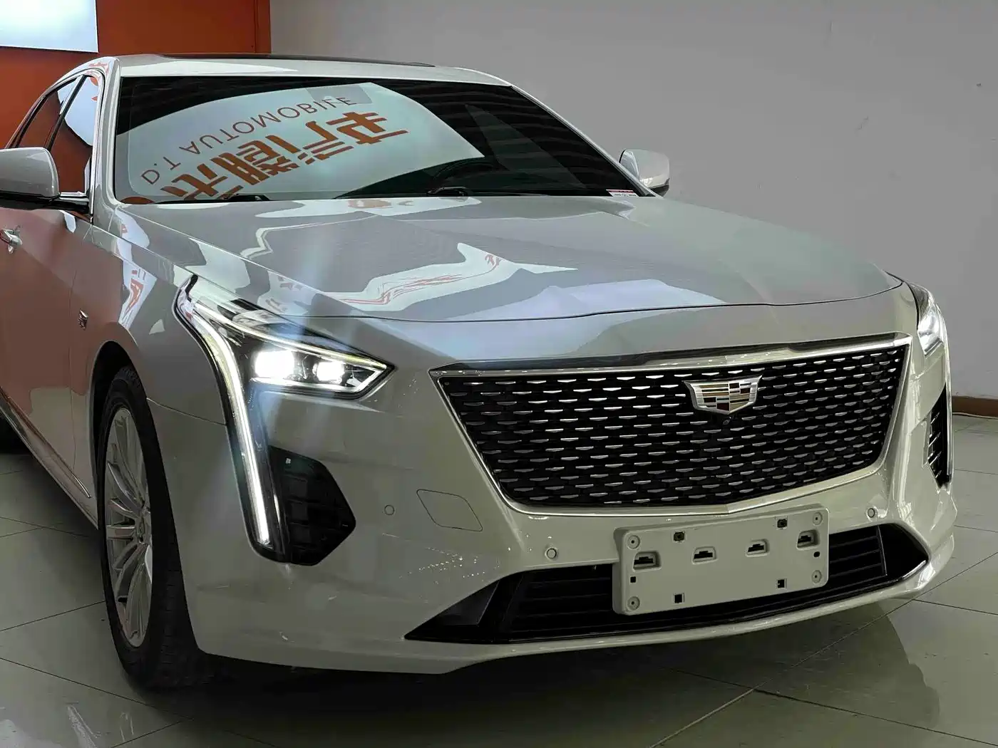 CADILLAC CT6