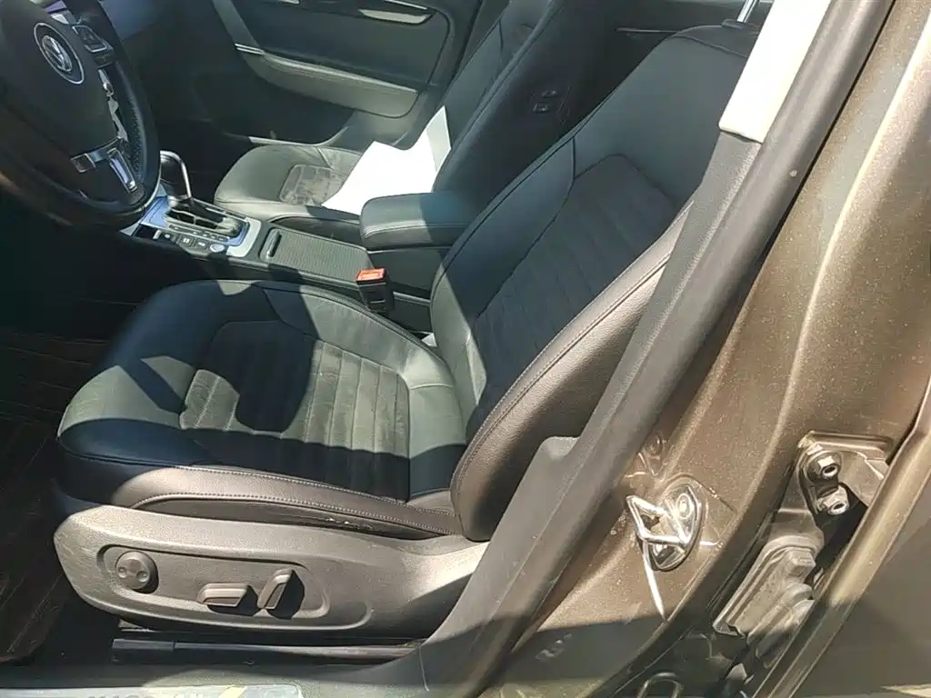 Volkswagen Magotan 2015 Facelift 1.8TSI Luxury фото 15
