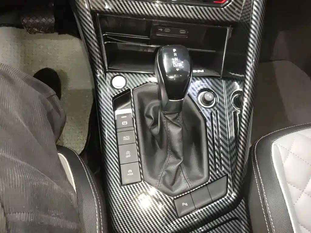 Volkswagen Tayron 2023 330TSI 2WD Luxury Plus Advanced Edition фото 14