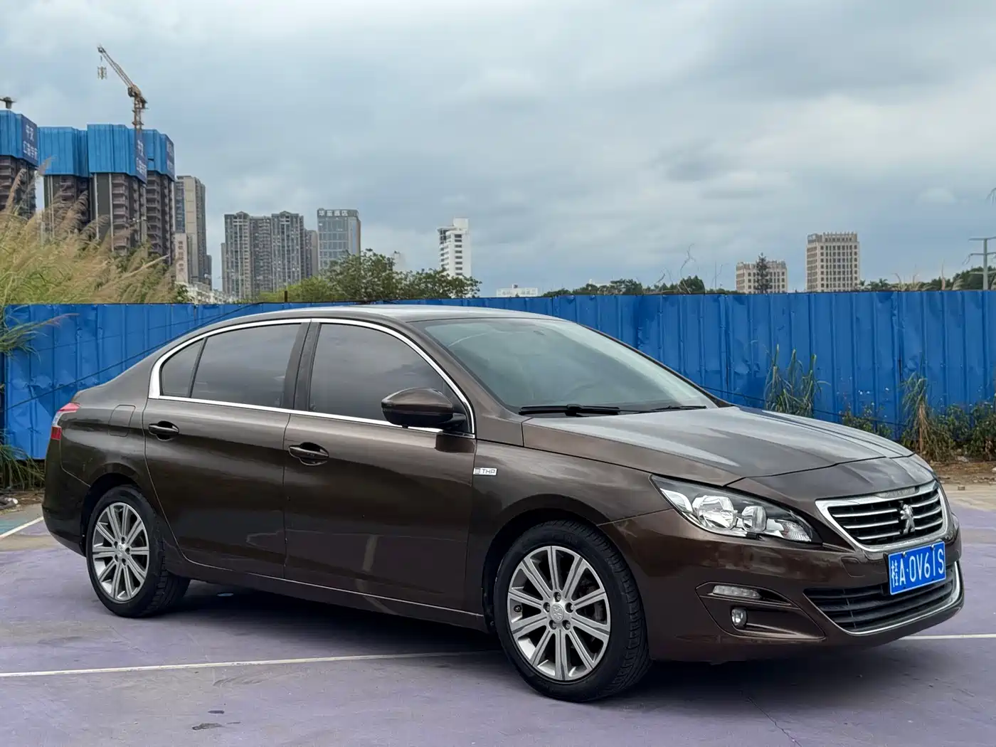 Peugeot 408 2015 Model 1.2T Automatic Luxury Edition фото 3