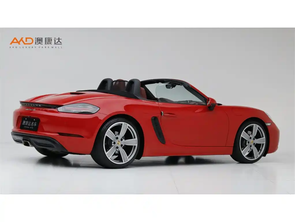 Photo 3 - Porsche 718