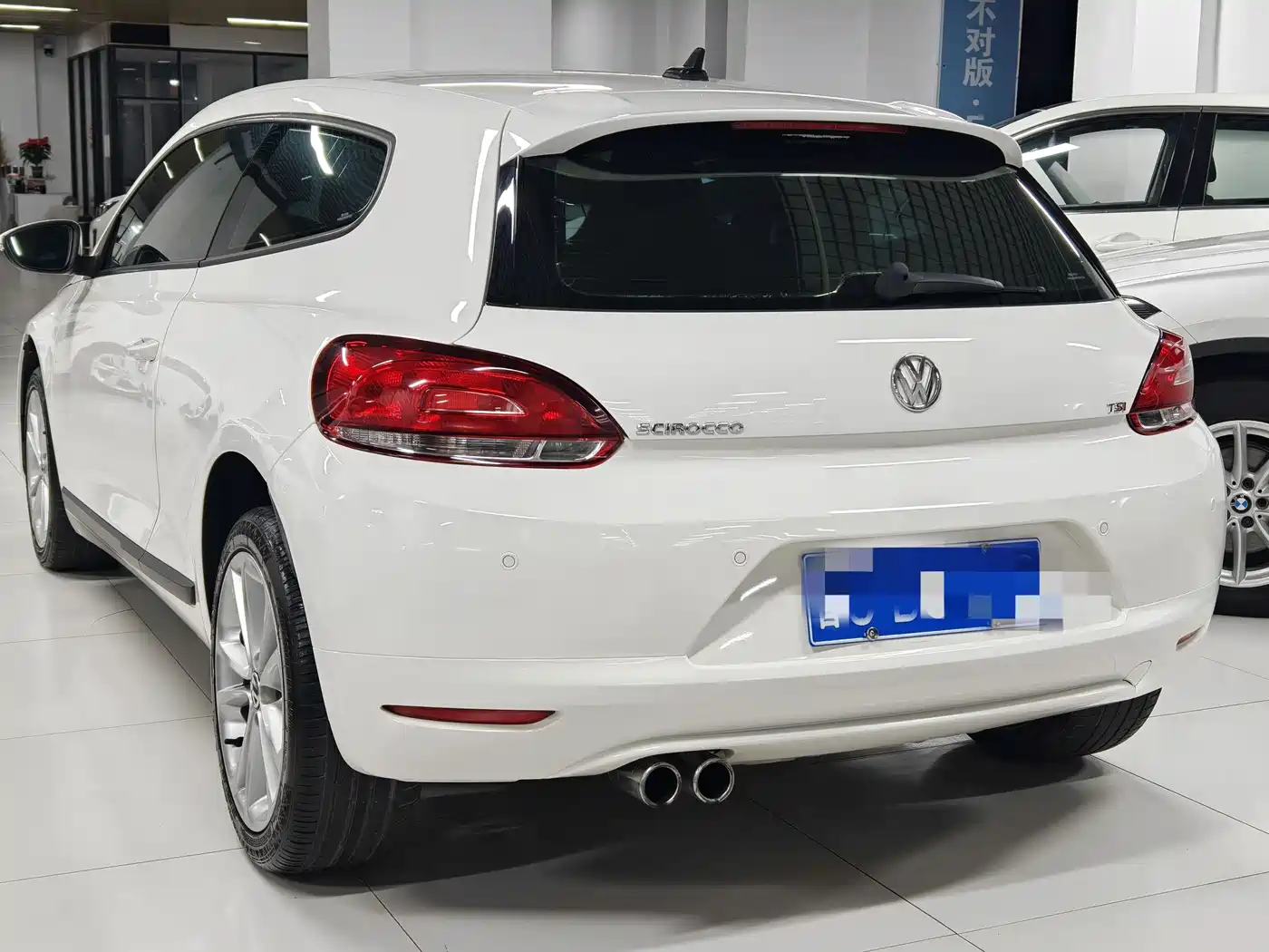 Volkswagen Scirocco 2012 2011 2.0TSI Luxury