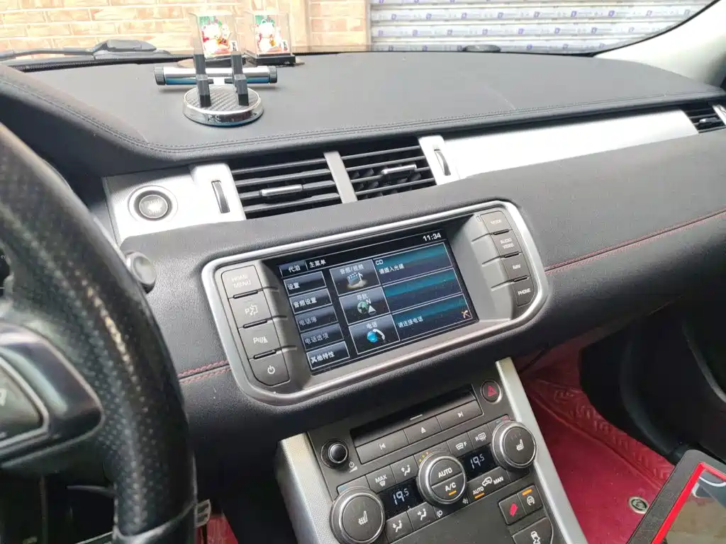 Land Rover Range Rover Evoque (Import) 2015 2014 2.0T 5-door Brilliance Sport