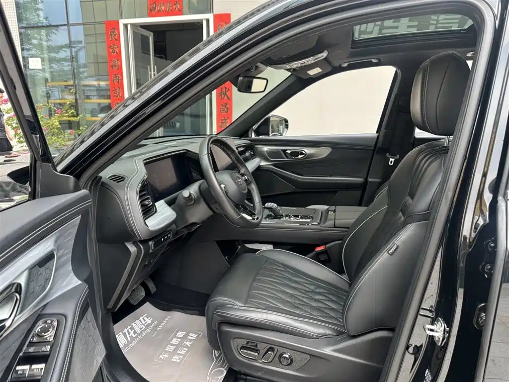 GAC Trumpchi Trumpchi GS8 2022 Dual Engine Series 2.0TM 2WD Premium Edition (6-Seater) фото 9