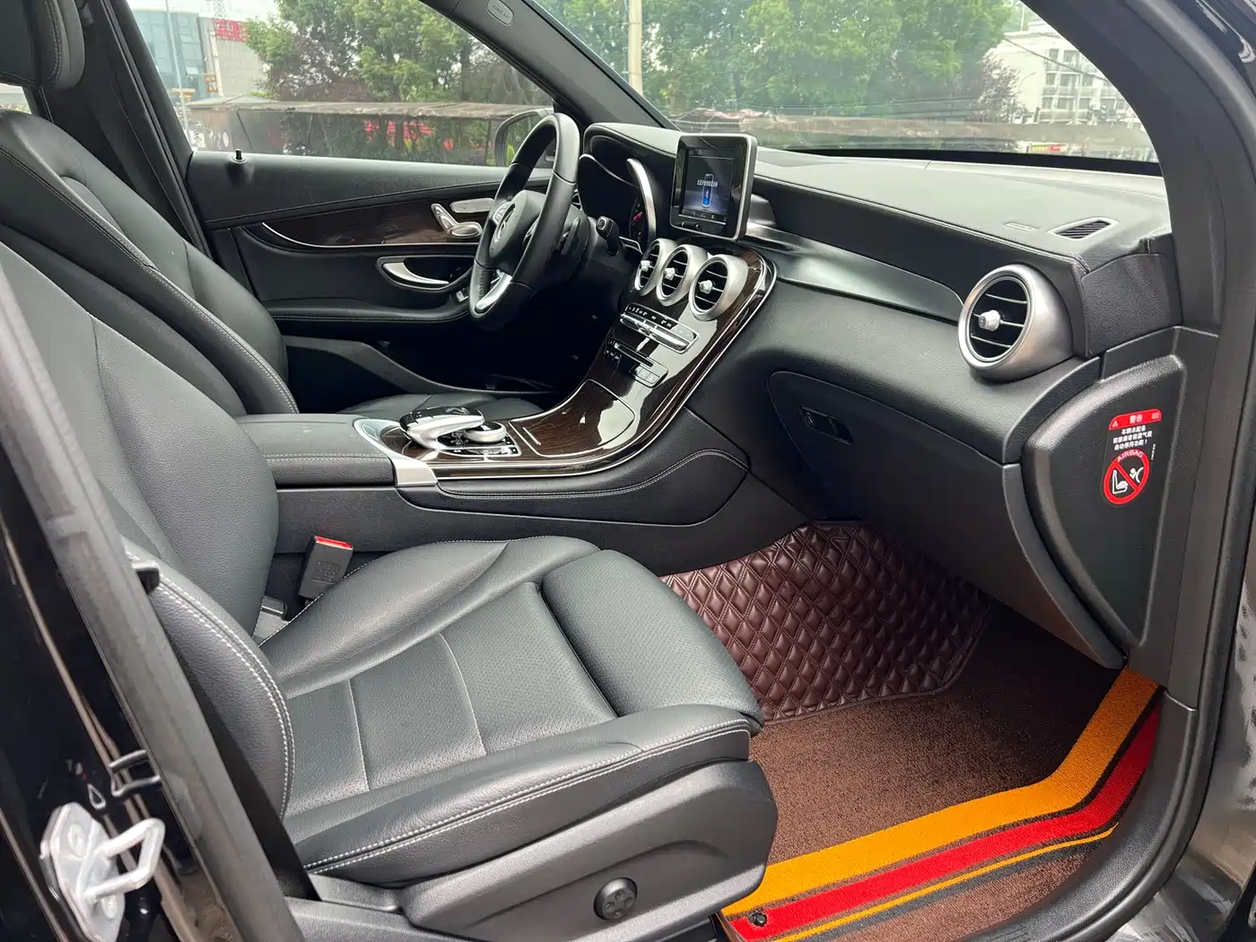 Mercedes-Benz GLC 2018 Facelift GLC 260 4MATIC Luxury фото 9