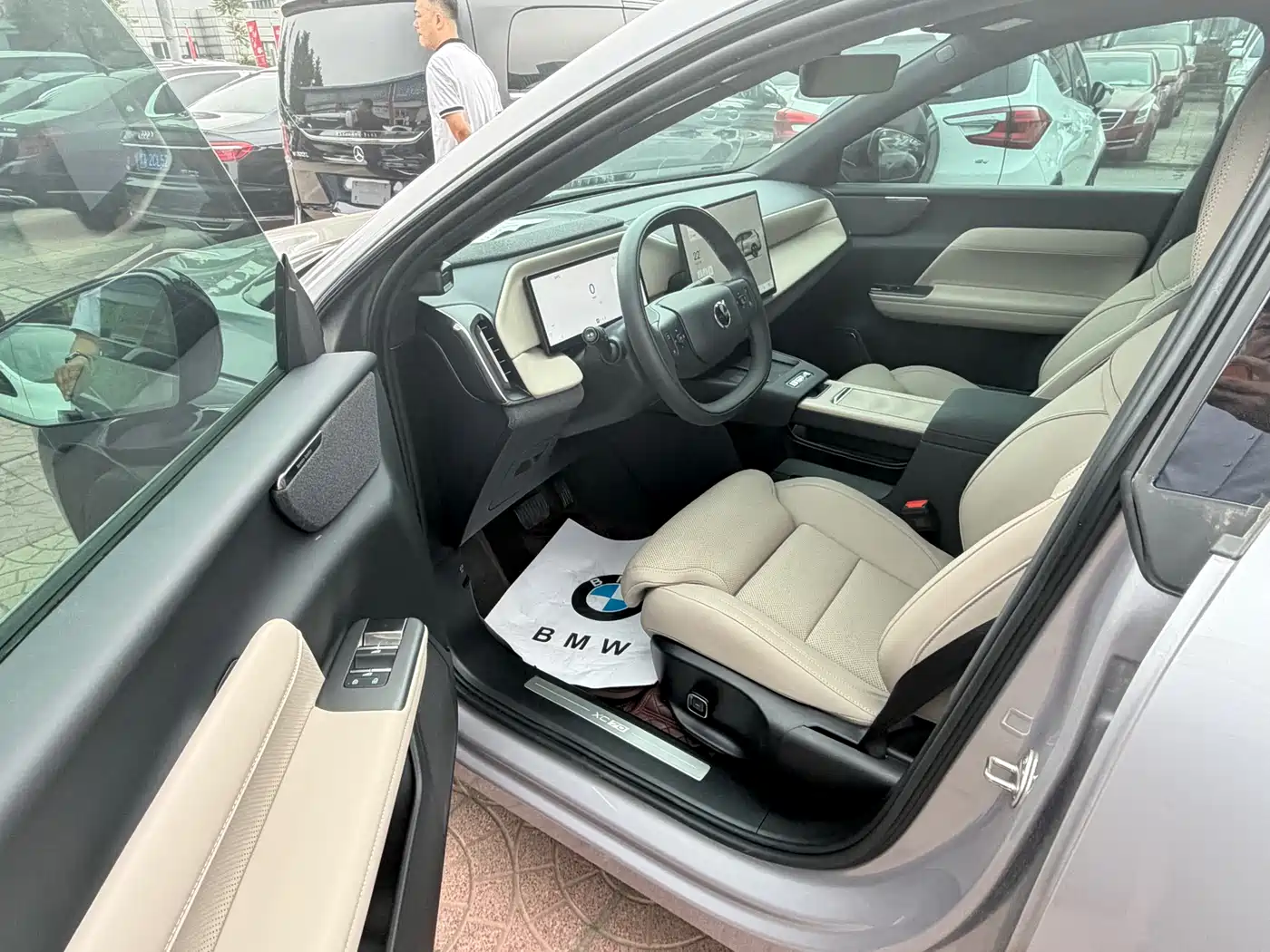 Volvo XC70 Plug-in Hybrid 2026 4WD Ultra Long Range Plus фото 7