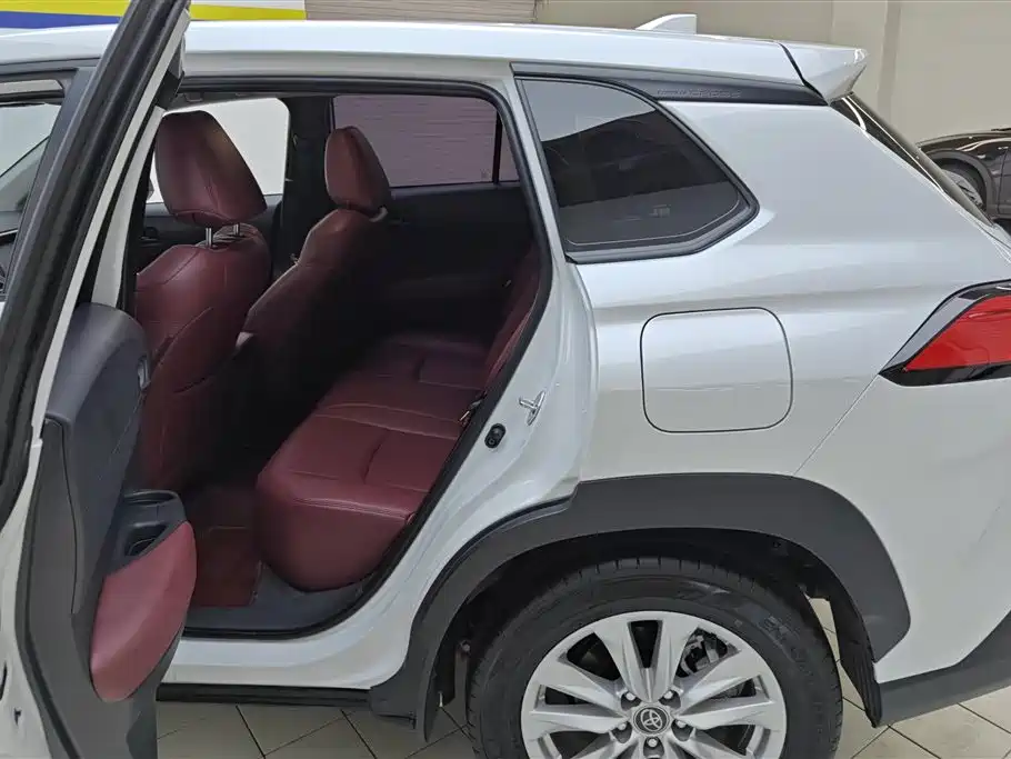 Toyota Corolla Cross 2024 2.0L Elite Edition фото 11