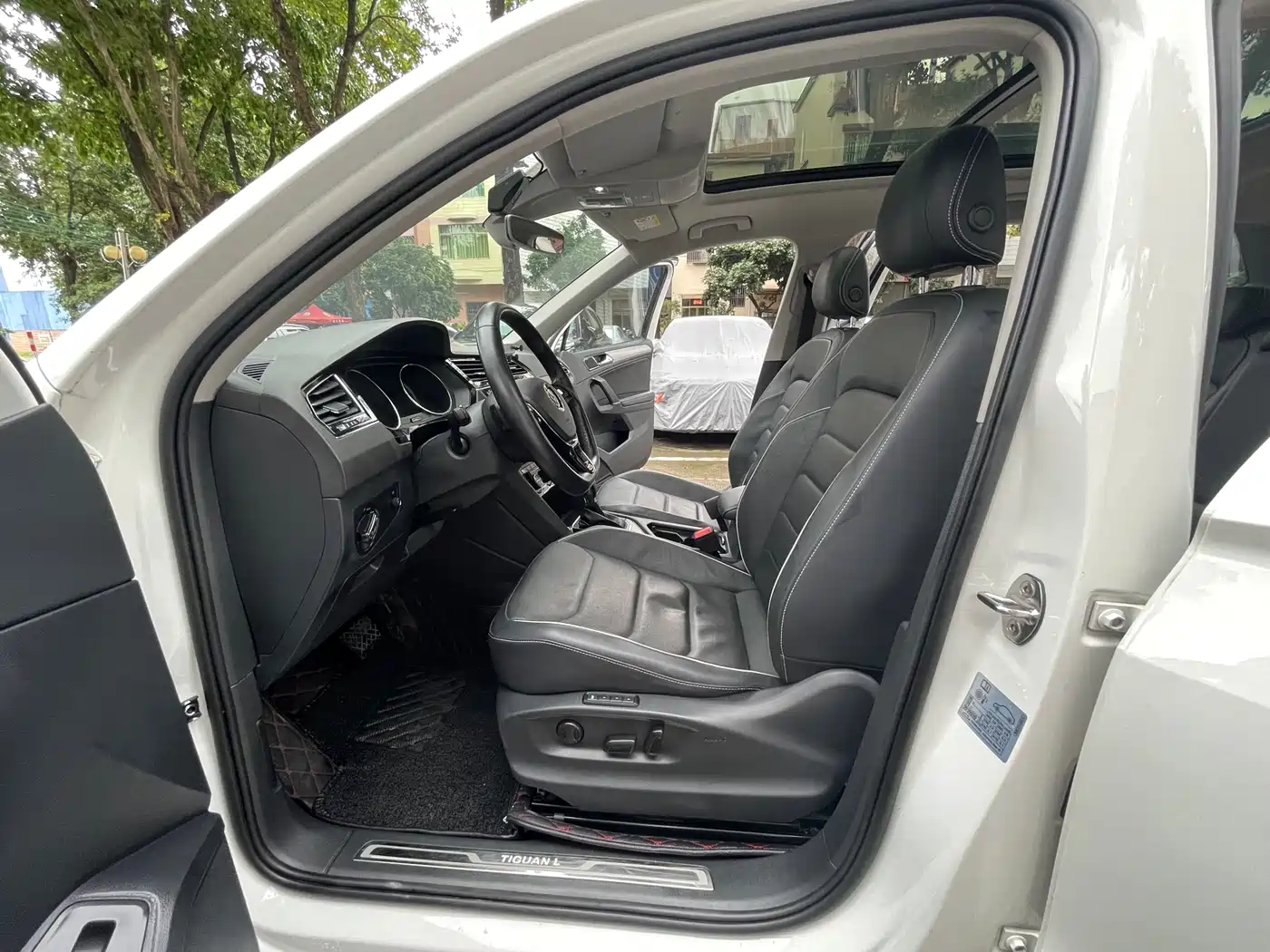 Volkswagen Tiguan L 2017 380TSI Automatic 4WD Ultimate Flagship Edition фото 18
