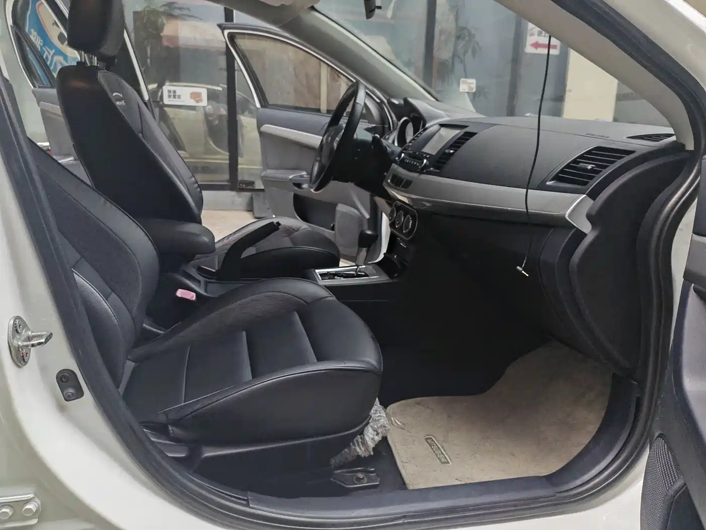 Mitsubishi Lancer EX 2015 1.8L CVT Fashion Edition China V фото 11