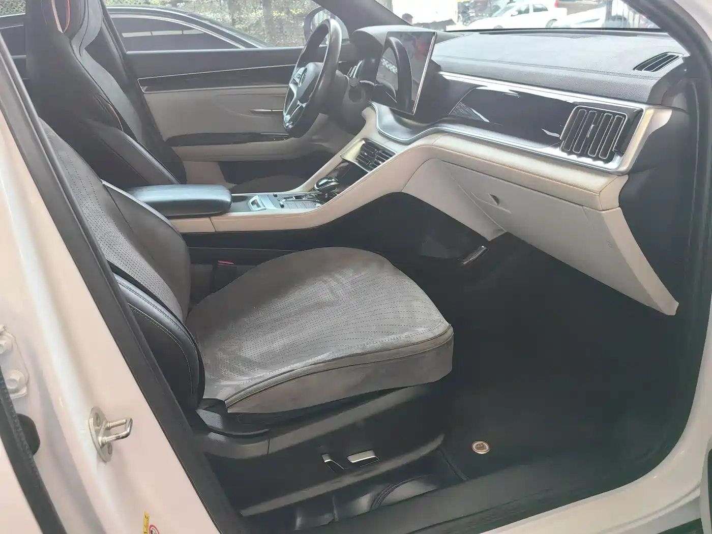 BYD Song PLUS PHEV 2021 DM-i 51KM Honor фото 13