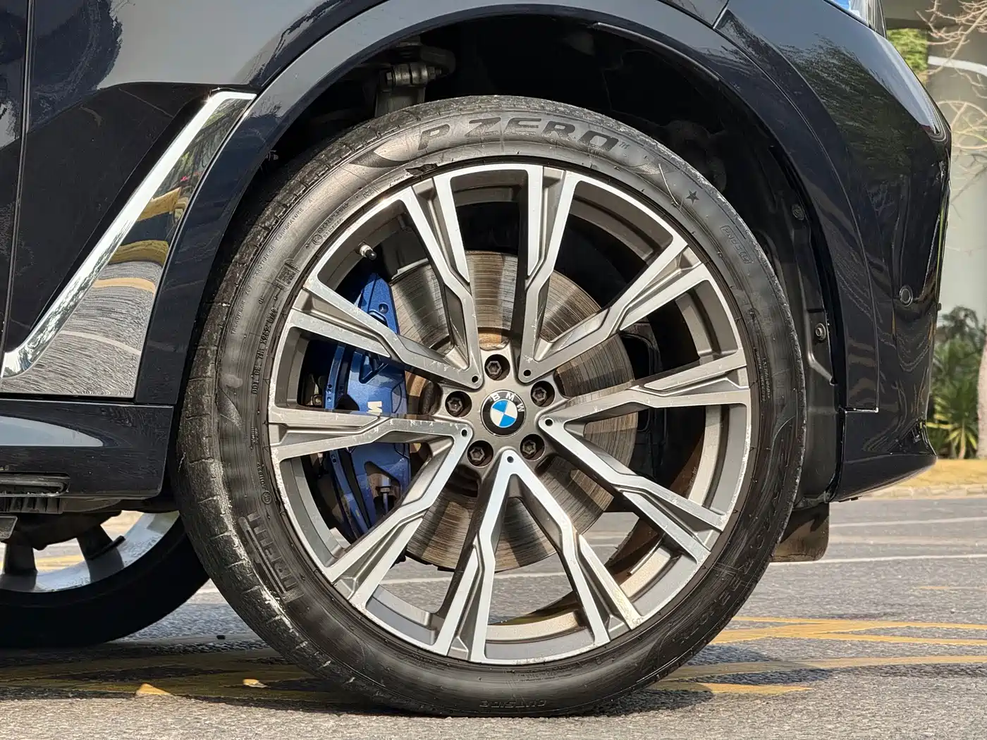 BMW X7 2022 xDrive40i Exclusive M Sport Package фото 23