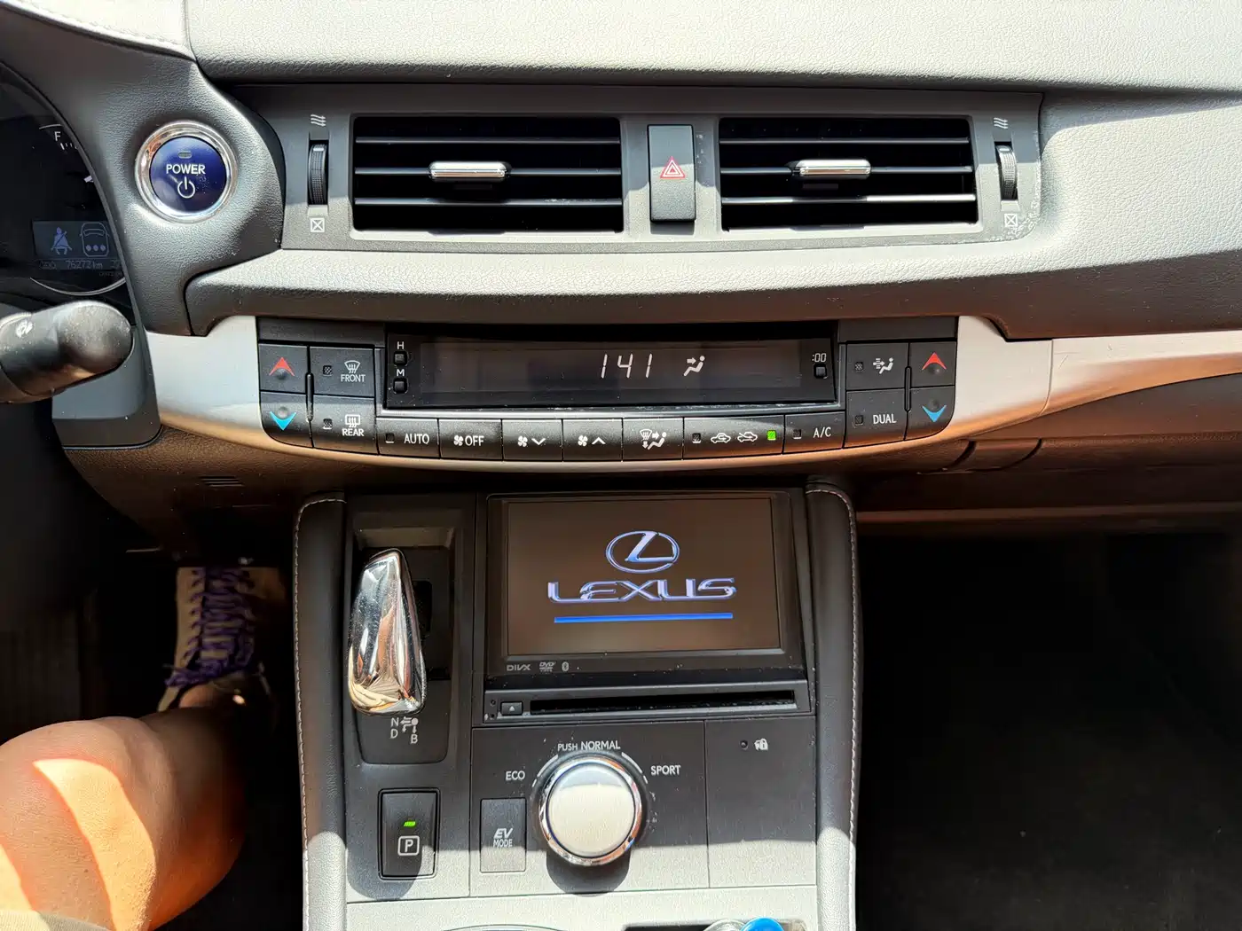 Lexus CT 2012 Model CT200h Elite Edition фото 8