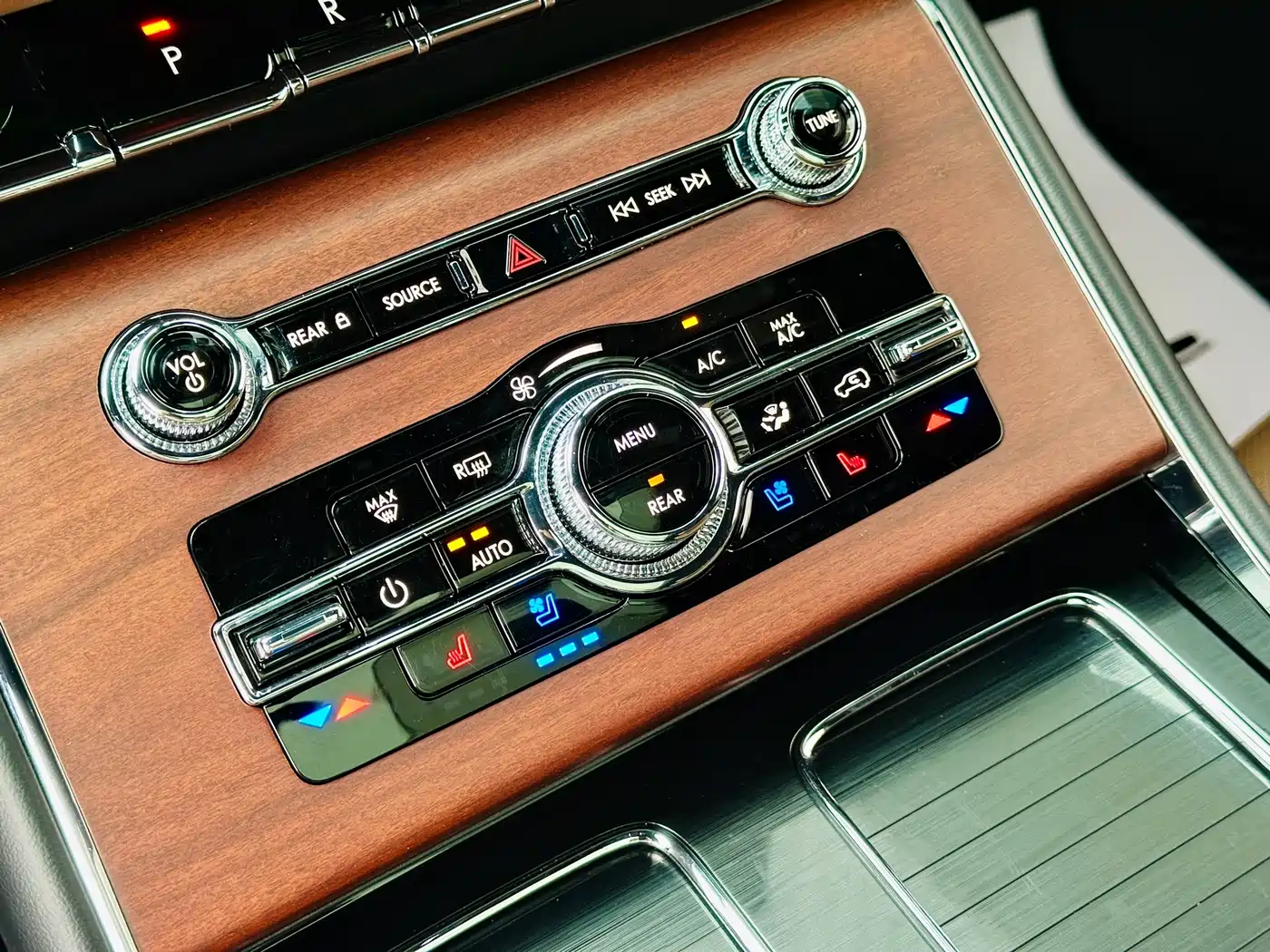 Lincoln Aviator 2023 3.0T V6 AWD Elegance Cruise Edition 6-Seater фото 12