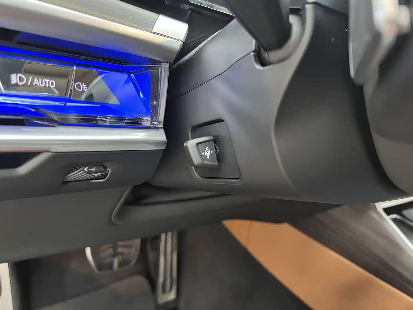 BMW 7 Series 2023 Model 740Li Leading M Sport Package фото 17