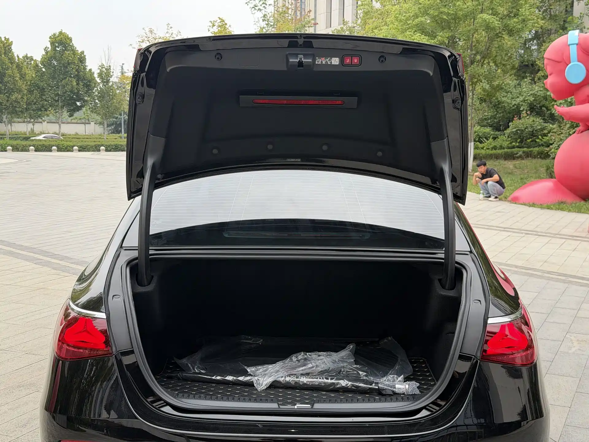 Фото 18 - Mercedes-Benz E-Class