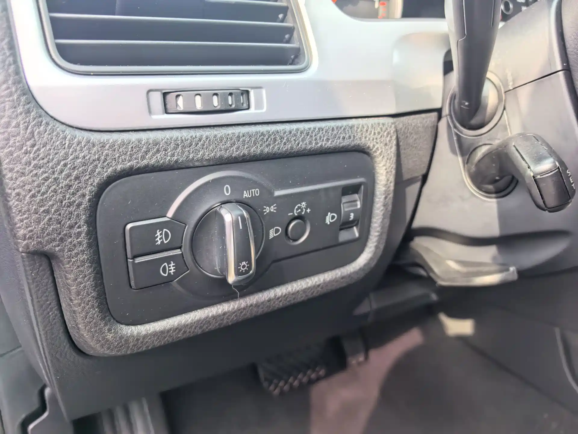 Фото 11 - Volkswagen Touareg
