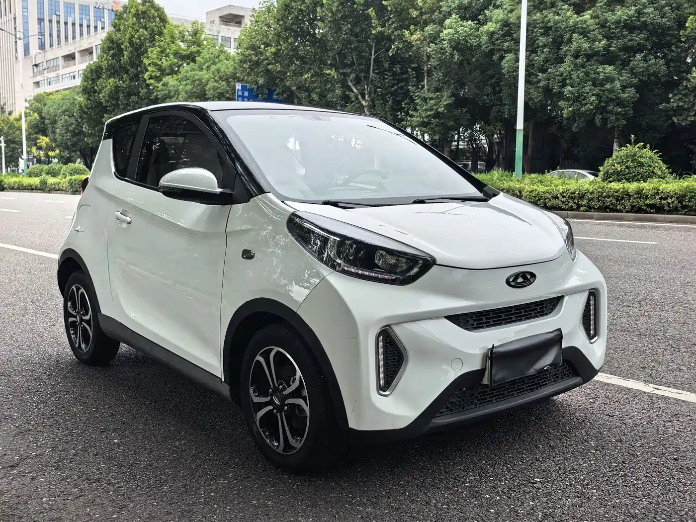 QQ New Energy Little Ant 2021 2021 200K Fans Edition Oxygen (LFP Lithium 301km)