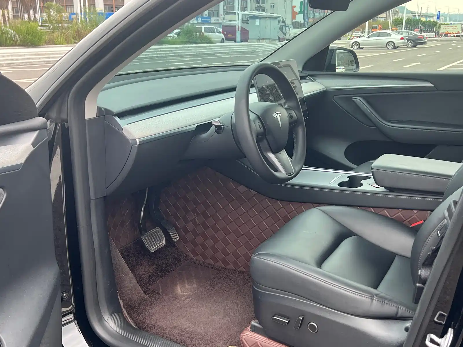 Фото 8 - Tesla Model Y