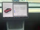 Photo 16 - Tesla Model Y