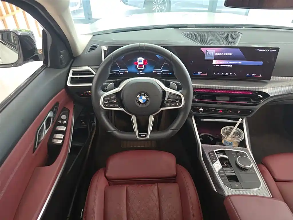 BMW 3 Series 2025 330Li M Sport Night Edition фото 17