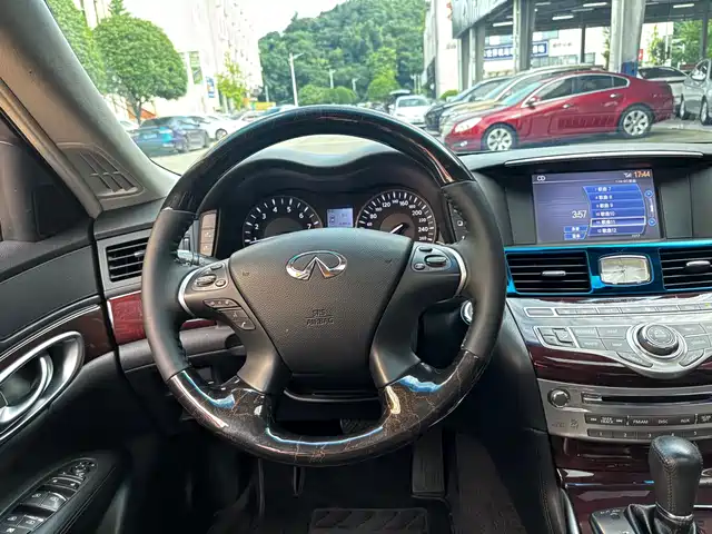 Infiniti Q70 2017 Q70L 2.5L Enjoyment Edition — фото 5