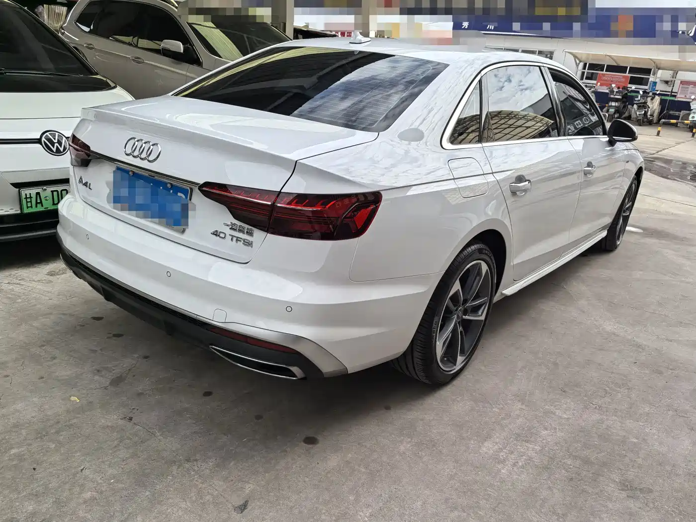 Audi A4L 2025 2025 2 Million Celebration Edition 40 TFSI Fashion Dynamic