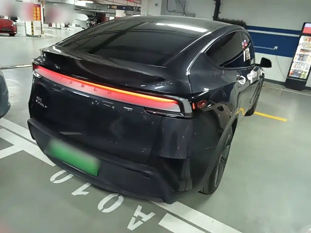 Фото 7 - Tesla Model Y