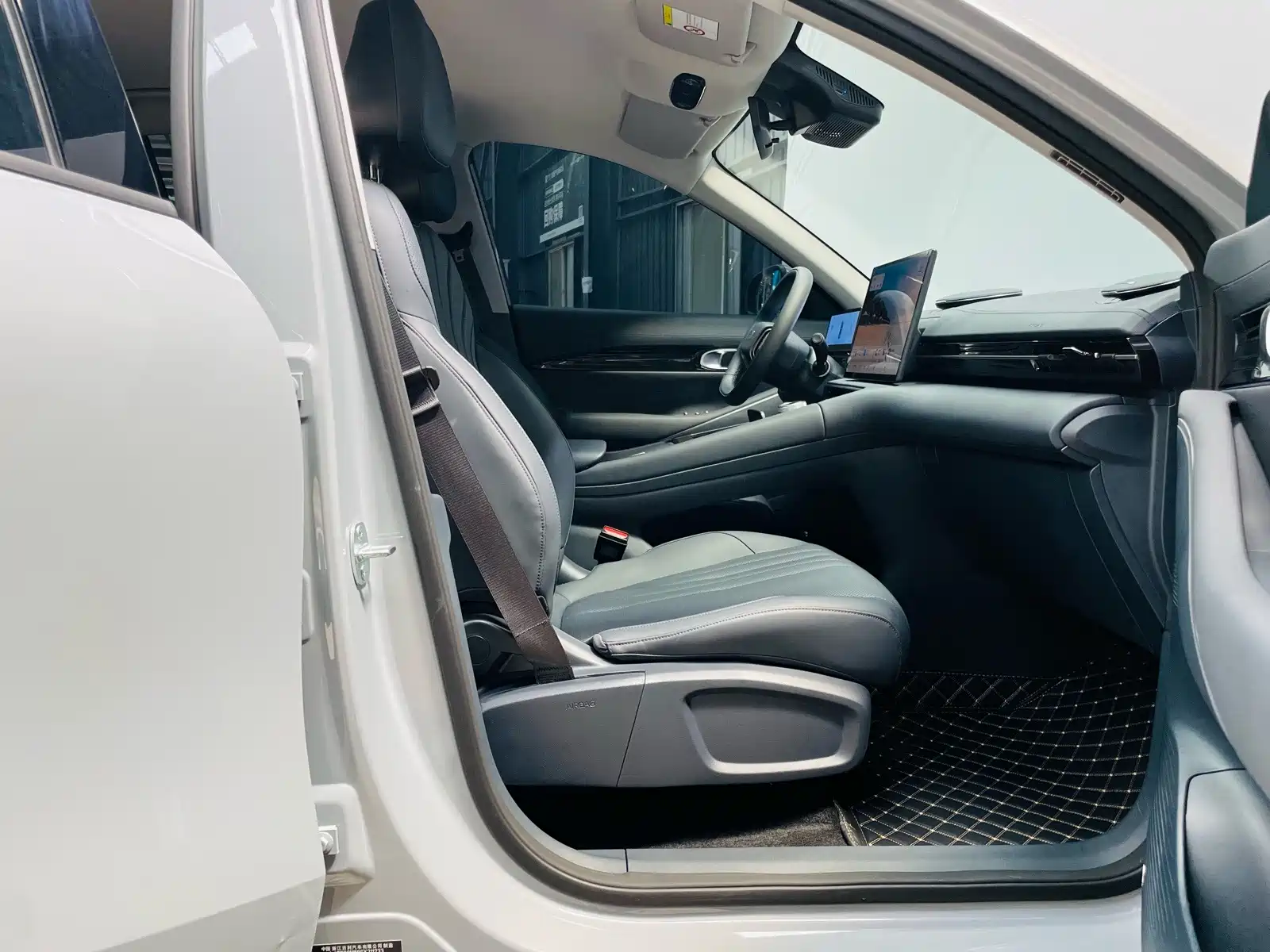Фото 21 - Geely Galaxy Galaxy E5