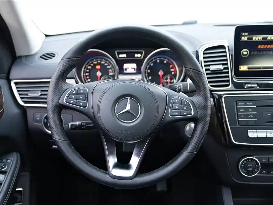 Mercedes-Benz GLS 2018 GLS 400 4MATIC Dynamic фото 9