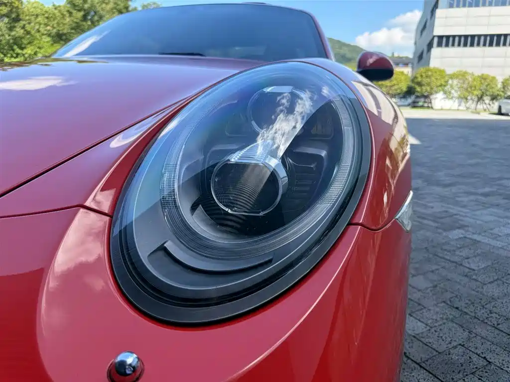 Фото 10 - Porsche 911