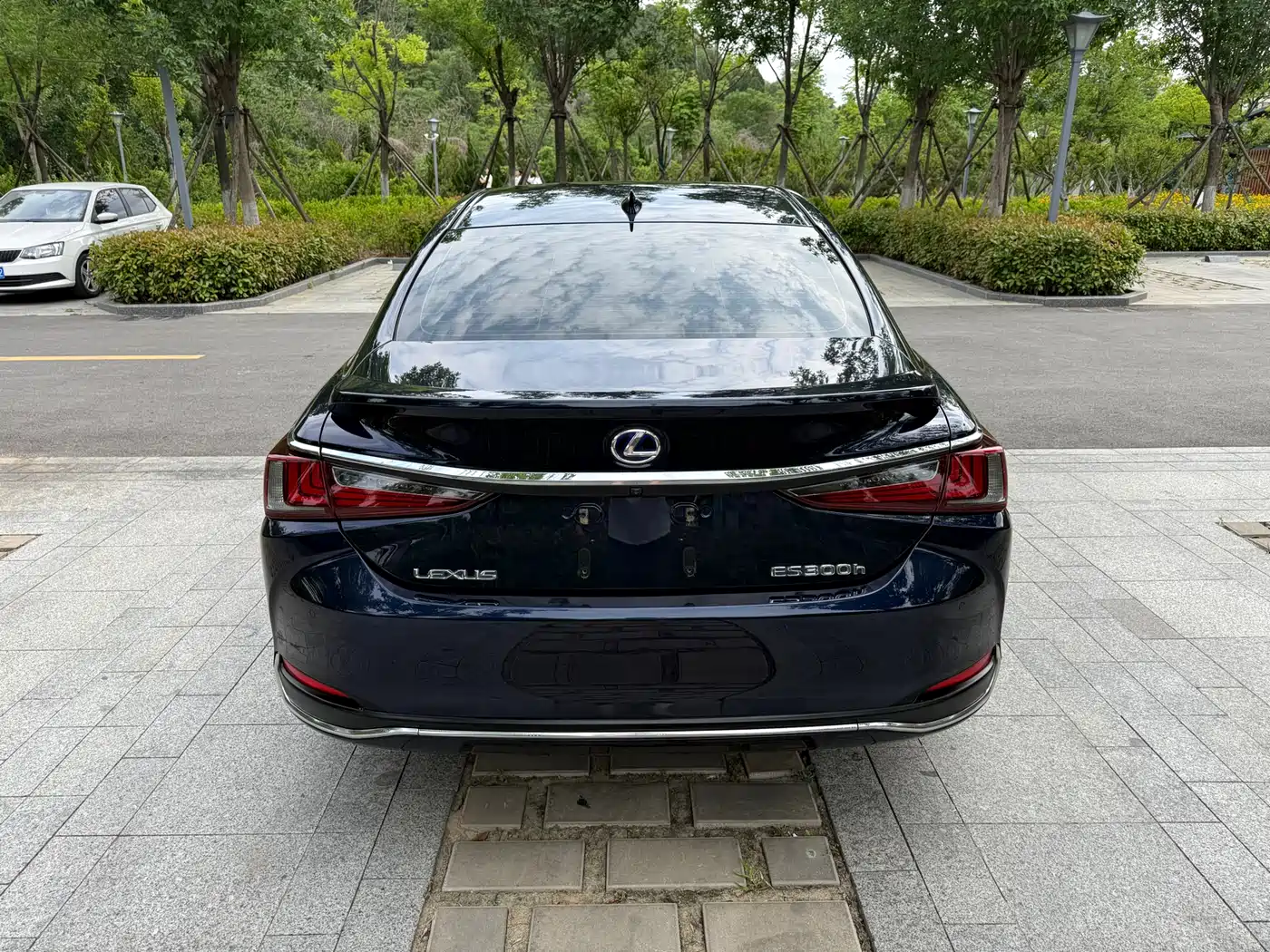Lexus ES 2020 Model 300h Excellence Edition фото 5