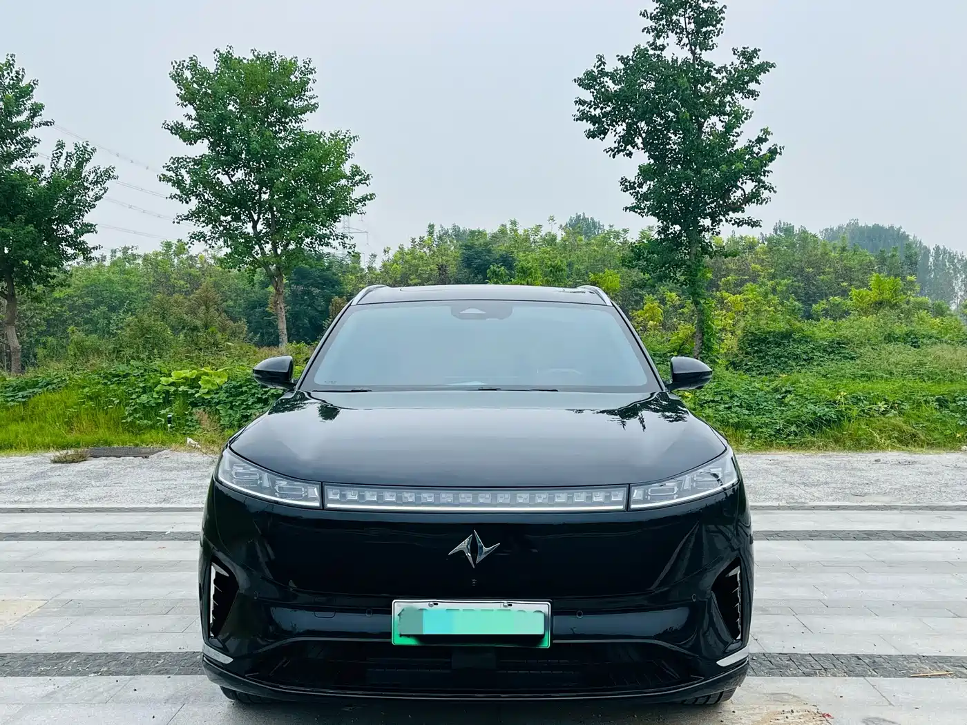 Dongfeng Yipai eπ008 2025 2026 EREV Base Model (5-seater)