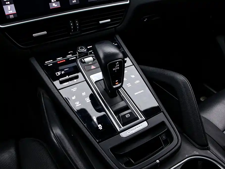 PORSCHE CAYENNE NEW ENERGY