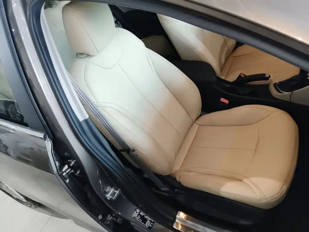 Фото 25 - Buick Excelle