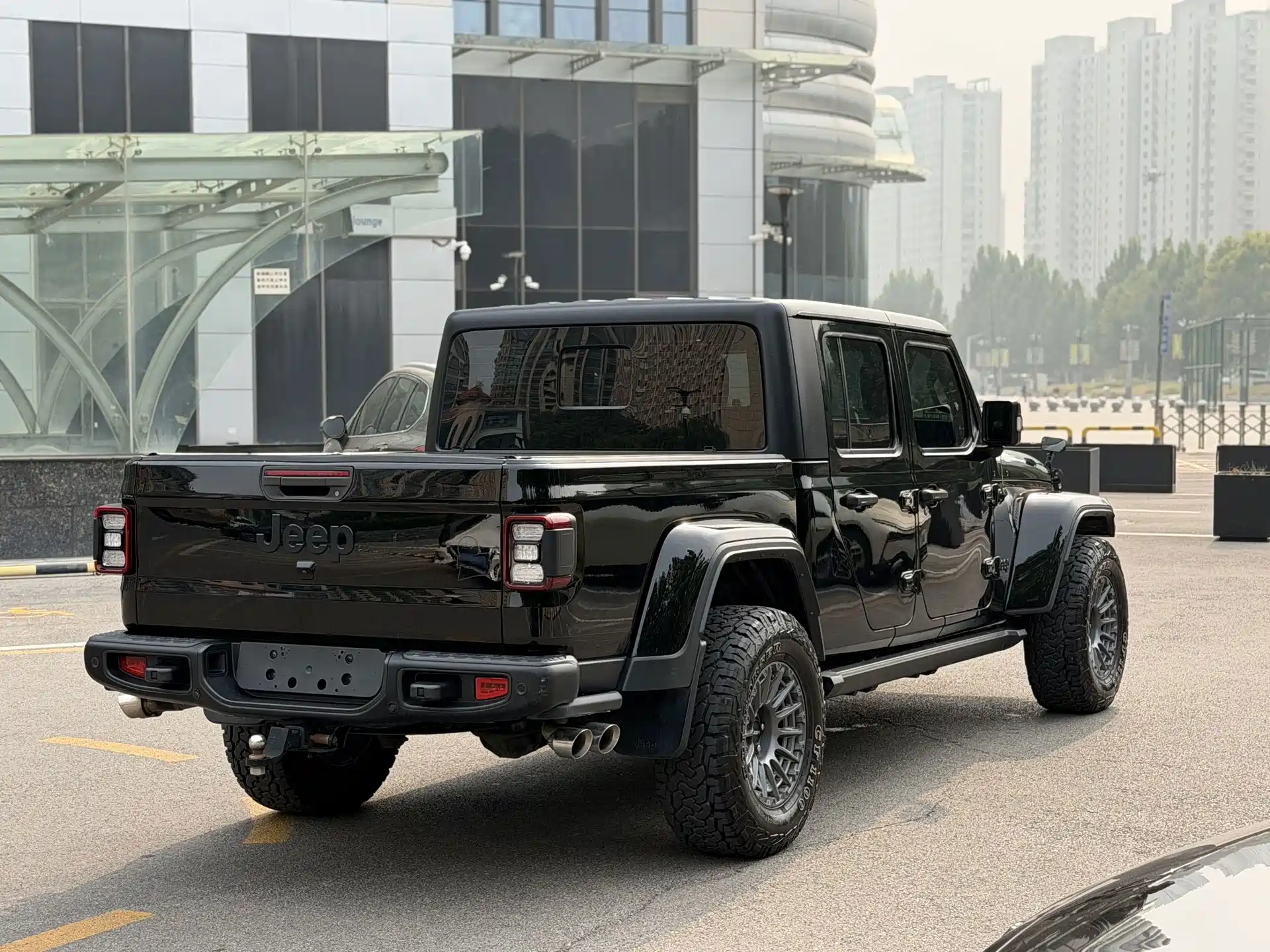 Фото 12 - Jeep Gladiator