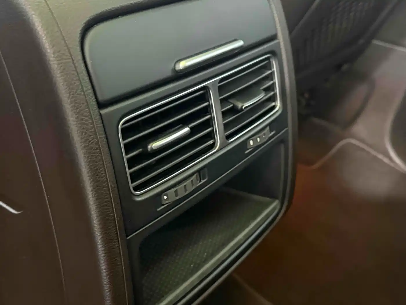 Volkswagen Touareg 2014 3.0TSI New Edge Edition фото 17