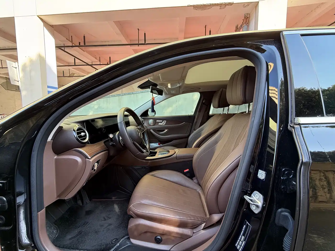 Mercedes-Benz E-Class 2023 E 300 L Luxury фото 4