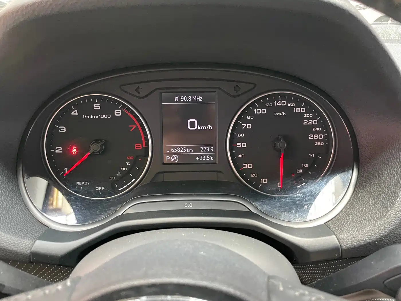 Photo 16 - Audi Q2L
