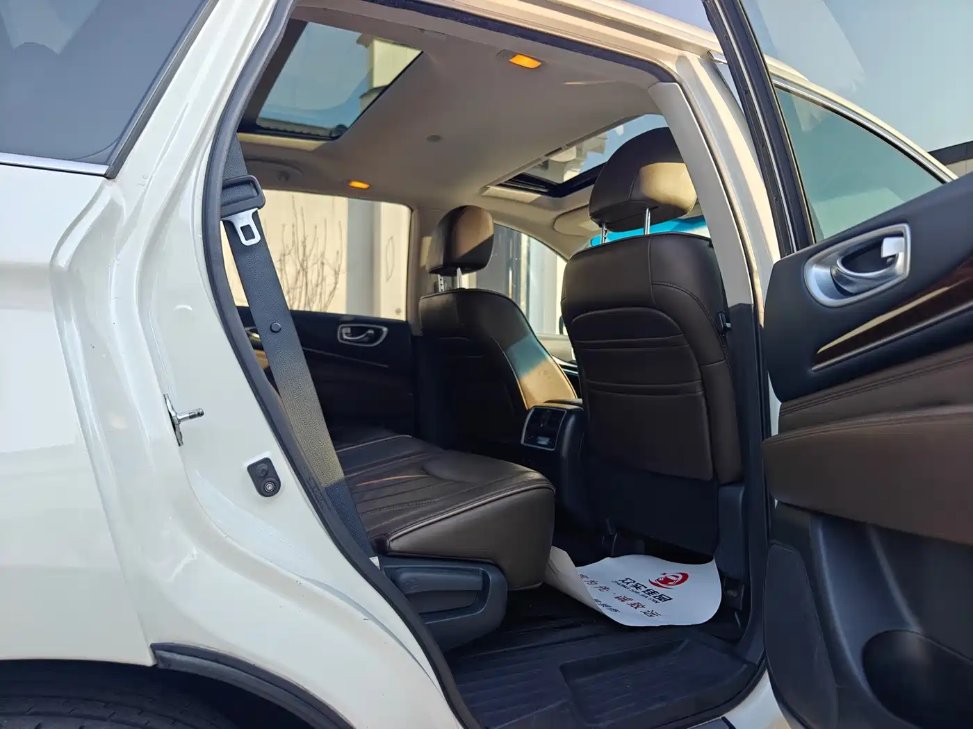 Infiniti QX60 (Import) 2015 2014 Model 2.5 S/C Hybrid 2WD Excellence Edition