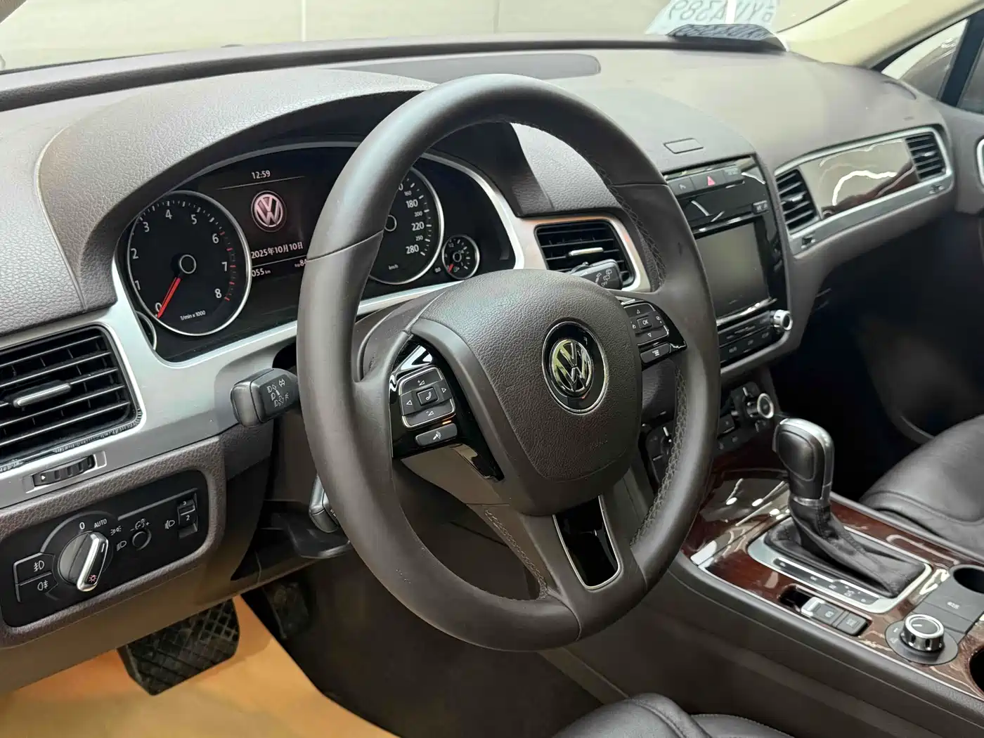Volkswagen Touareg 2014 3.0TSI New Edge Edition фото 6