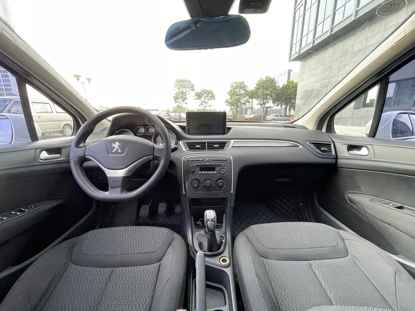 Peugeot 308 2014 2014 Model Joy Edition Classic 1.6L Manual Superior Style